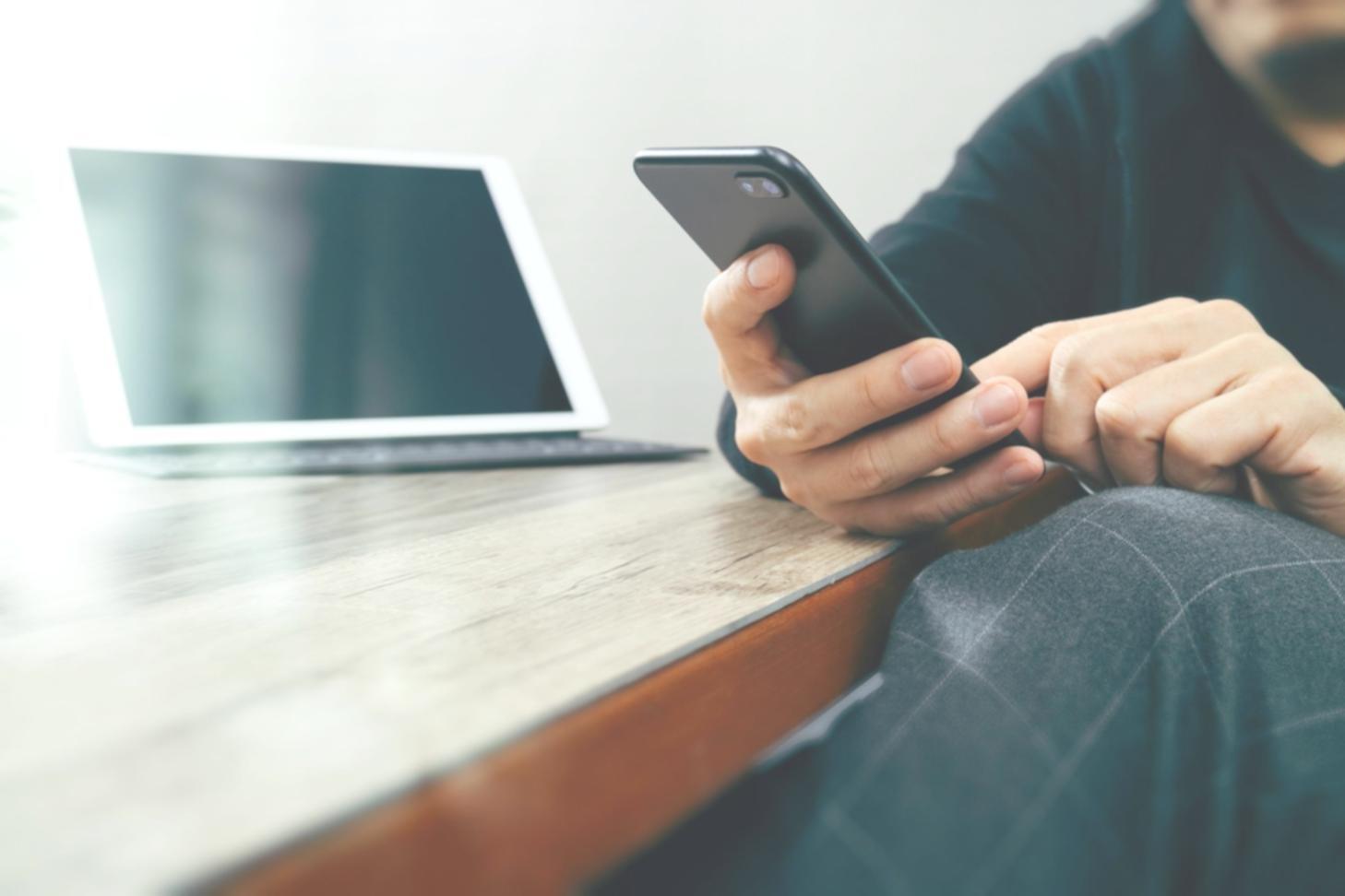 Progettazione interfacce utente e wireframe su dispositivi digitali